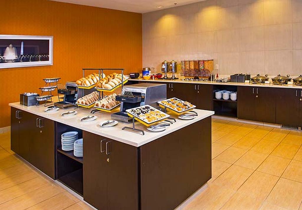 Residence Inn Arlington Pentagon City Ресторан фото