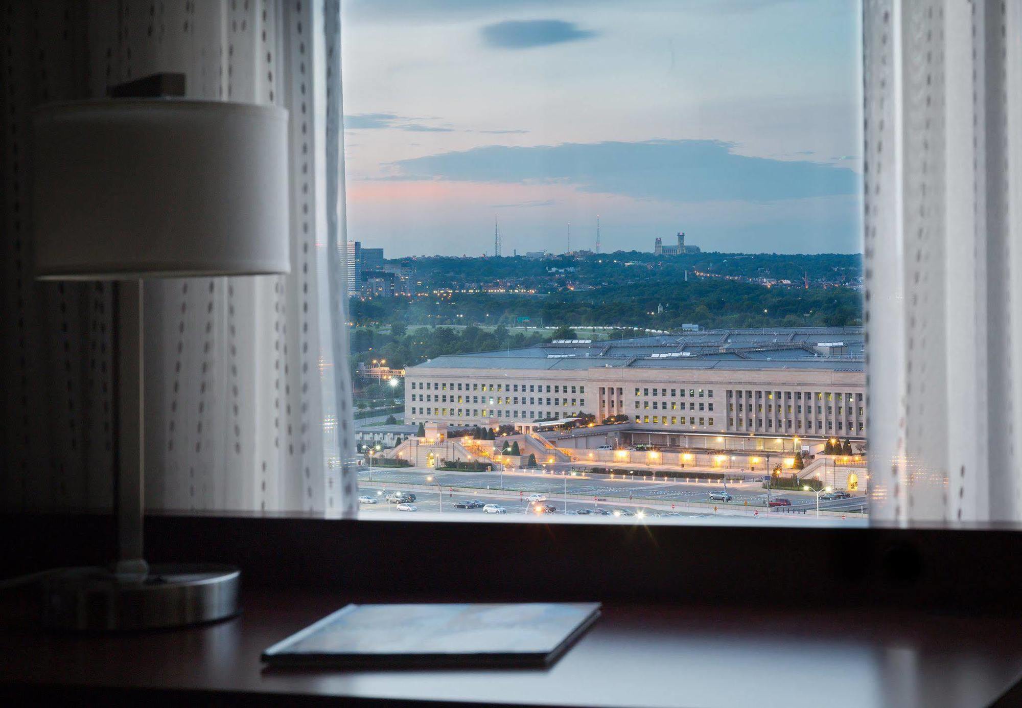 Residence Inn Arlington Pentagon City Екстер'єр фото